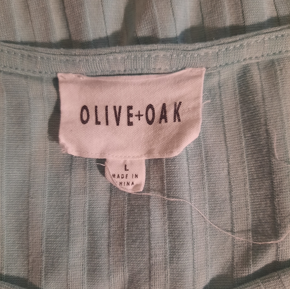 Olive+oak crisscross seafoam sharkbite top blouse LG - Picture 6 of 6